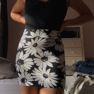 NWOT Sunflower Mini Skirt